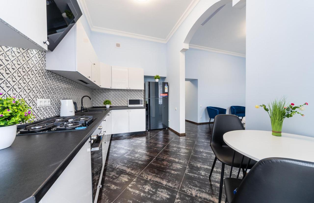 View On Sofievskaya Square Apartment Киев Екстериор снимка